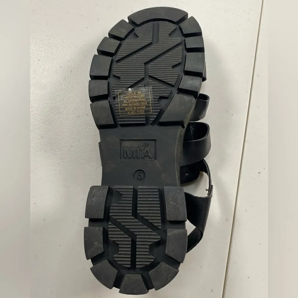 NIB MIA Girls Black 2” Platform Open Toe Lug Grip Sole Sandal - Size 6